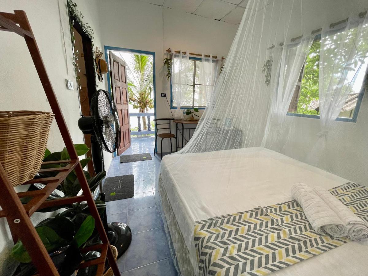 Secret Place Hotel And Restaurant Haad Yao Exterior photo